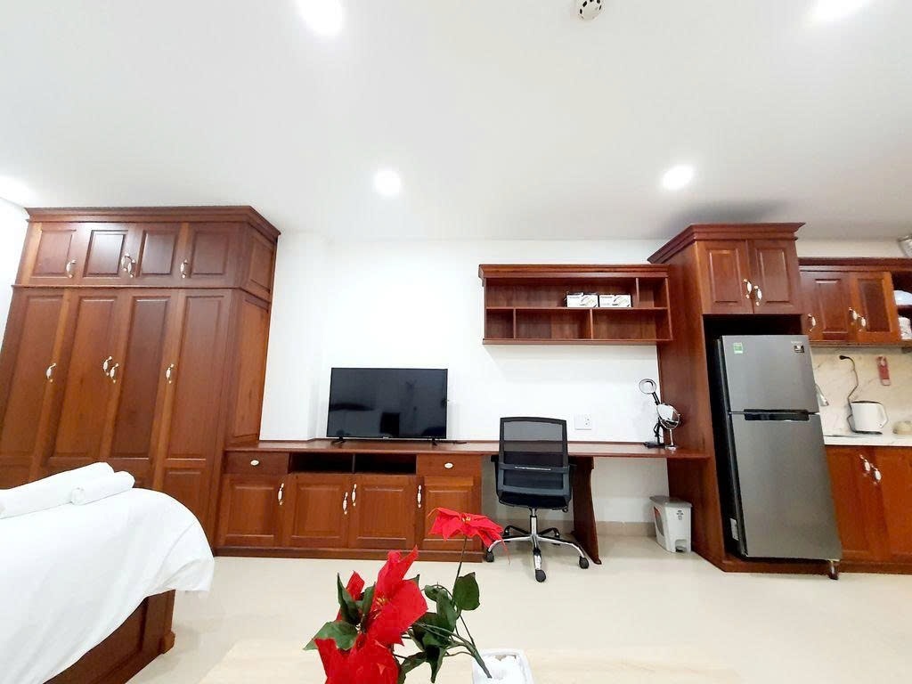 Phòng trọ Studio 25m2 tại PTC House Cách Mạng Tháng 8 - Quận 1 - Góc làm việc