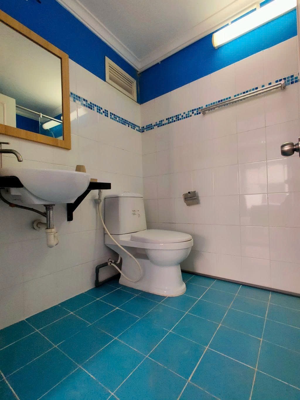 Phòng trọ Studio 20m2 tại PTC House Phạm Ngũ Lão - Quận 1 - Phòng tắm