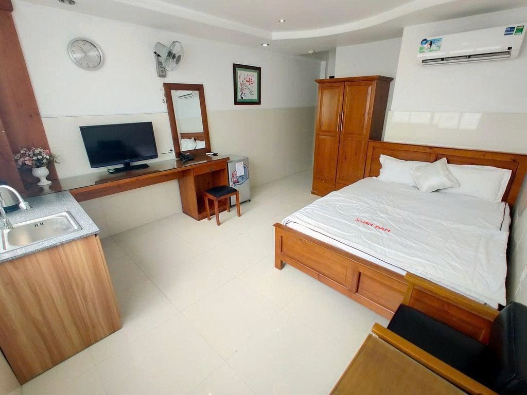 Phòng trọ Studio 20m2 tại PTC House Nguyễn Cư Trinh - Quận 1 - Góc làm việc