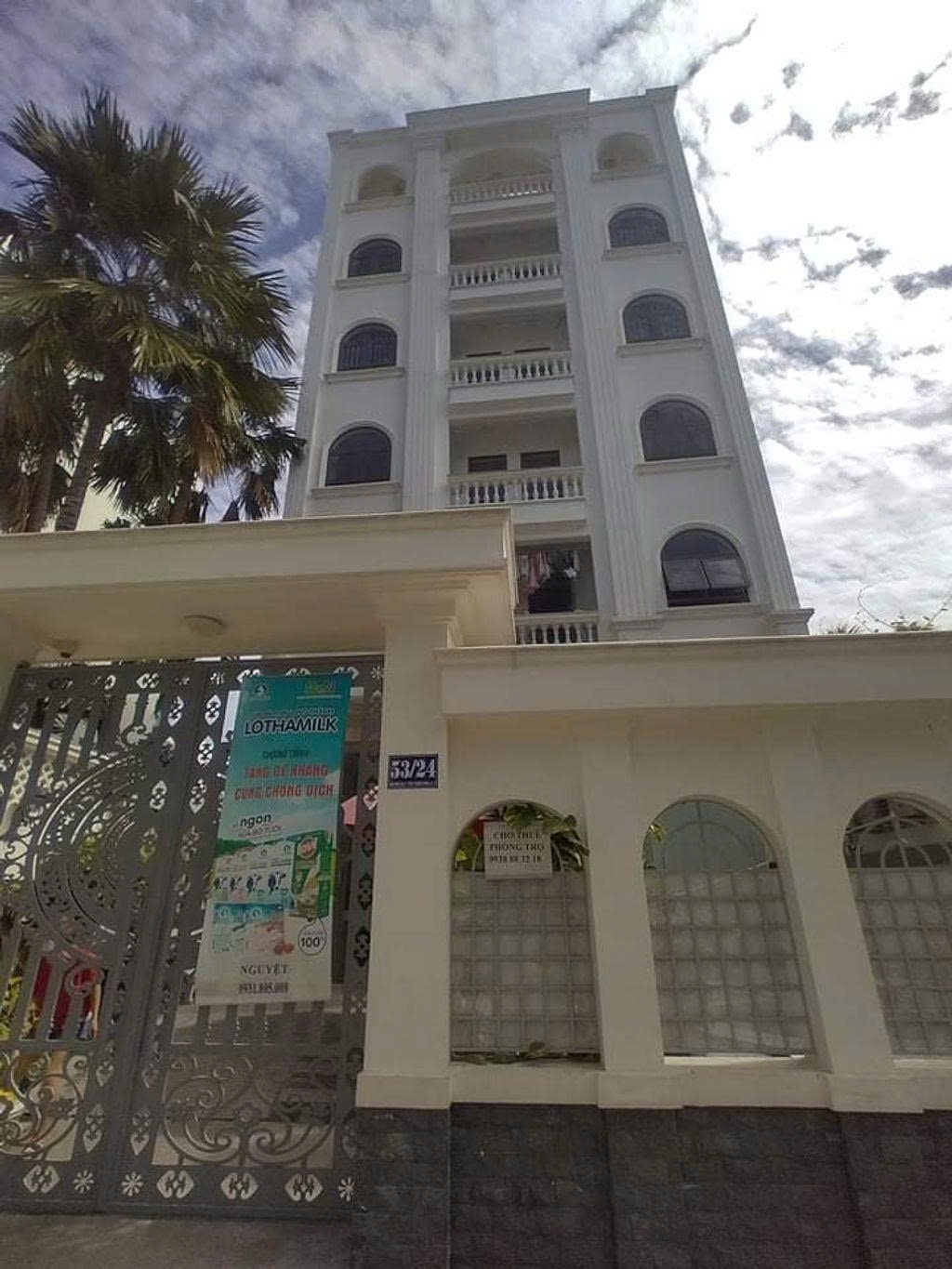 Phòng trọ PTC House Bùi Văn Ba - Quận 7 - Toàn cảnh tòa nhà (*)