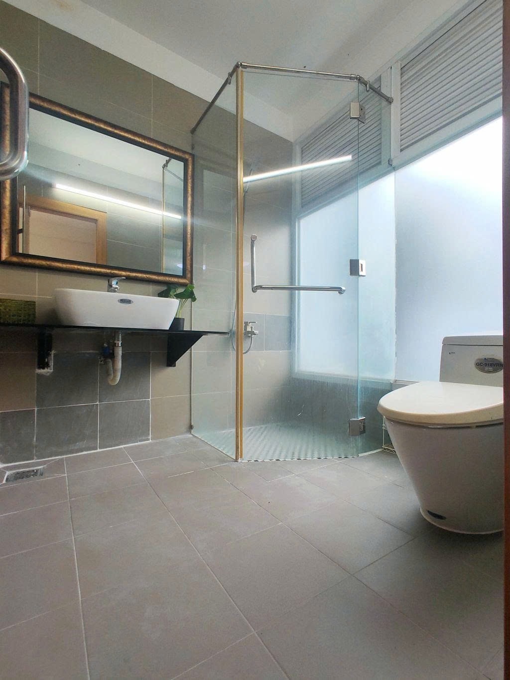 Phòng trọ Studio 30m2 tại PTC House Đường số 5 Cư xá Đô Thành - Quận 3 - Phòng tắm