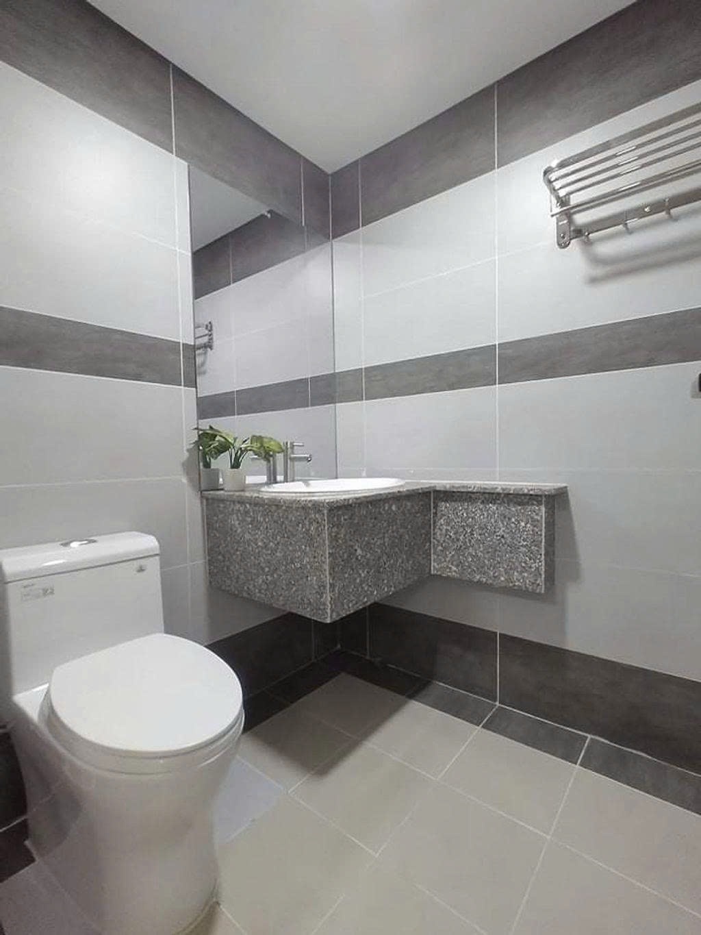 Phòng trọ Studio 25m2 tại PTC House Bùi Văn Ba - Quận 7 - Phòng tắm