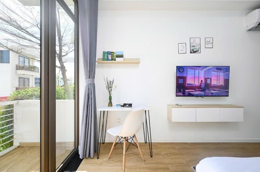 Phòng trọ Studio 15m2 tại PTC House Đường số 79 - Quận 7 - Góc làm việc