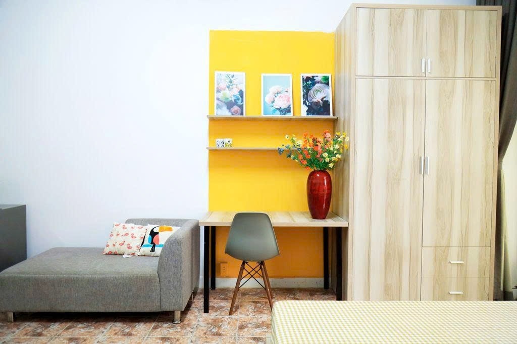 Phòng trọ Studio 30m2 tại PTC House Nguyễn Văn Thủ - Quận 1 - Góc làm việc
