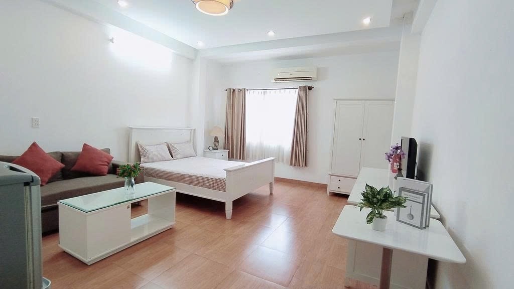 Phòng trọ PTC House 3 Nguyễn Trãi - Quận 1 - Phòng (*)