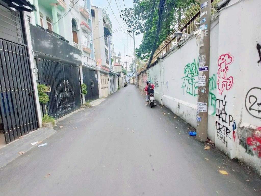 Phòng trọ PTC House Quang Trung - Gò Vấp - Đường vào tòa nhà