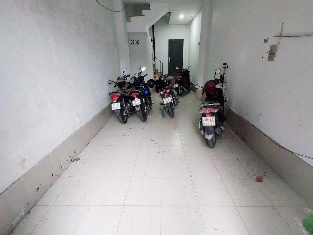 Phòng trọ PTC House Quang Trung - Gò Vấp - Khu để xe (*)