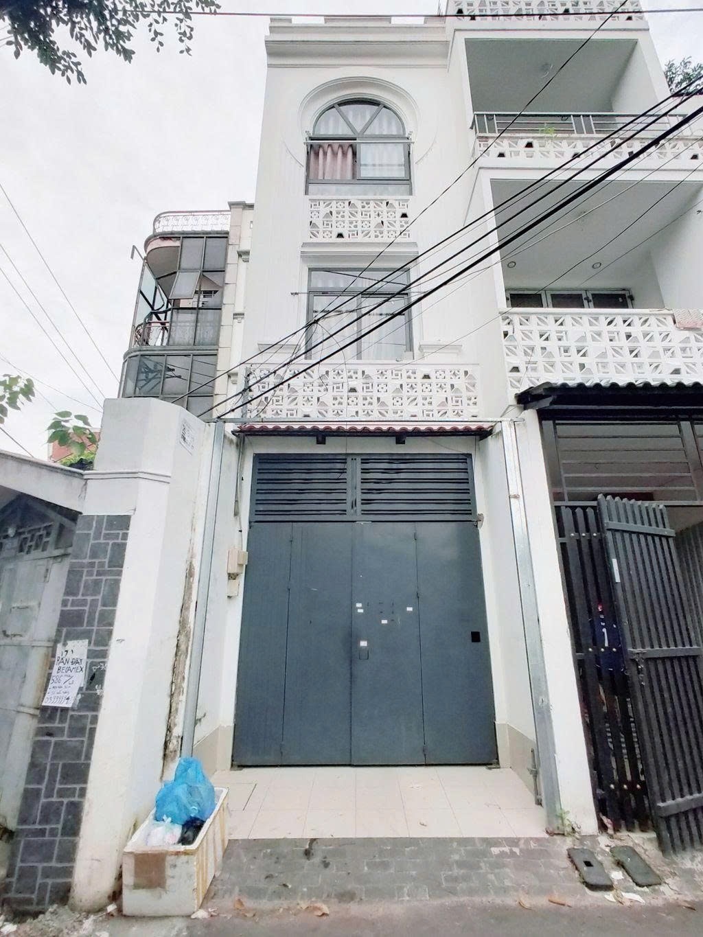 Phòng trọ PTC House Quang Trung - Gò Vấp - Toàn cảnh tòa nhà (*)