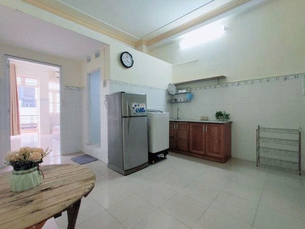 Phòng trọ PTC House Lê Văn Huân - Tân Bình - Phòng (*)