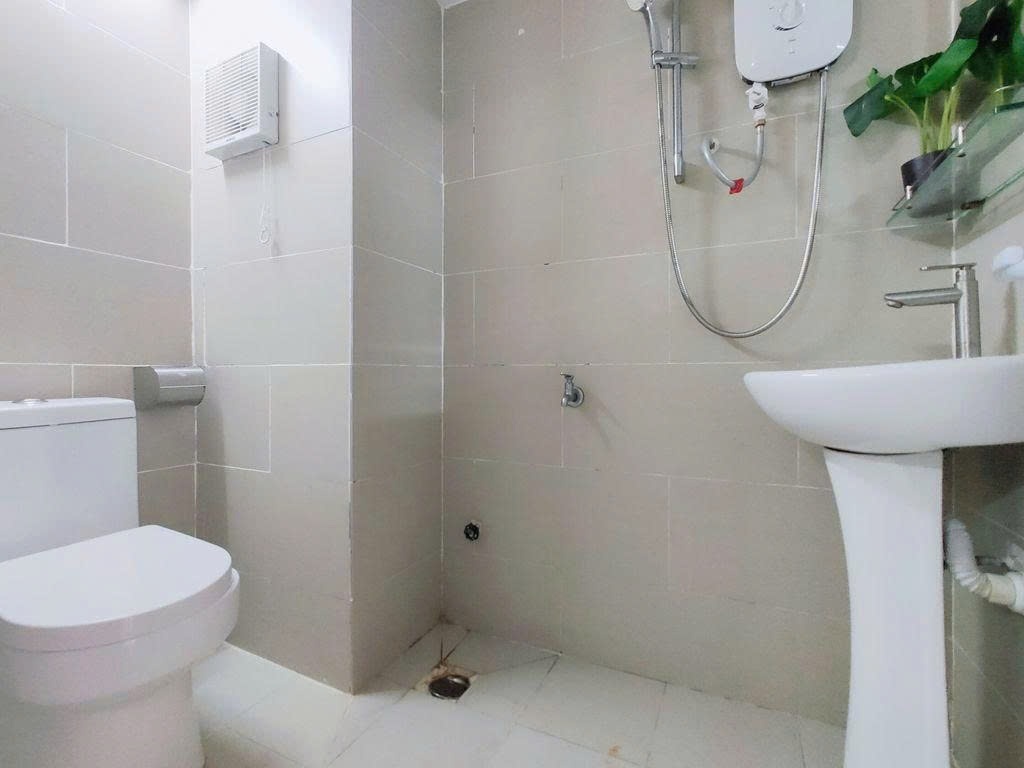 Phòng trọ Duplex 25m2 tại PTC House Khuông Việt - Tân Phú - Phòng tắm