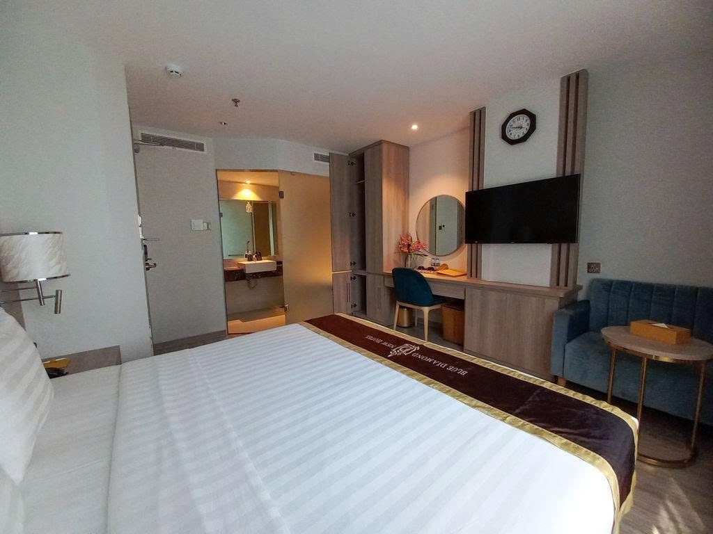 Phòng trọ PTC House Lê Thánh Tôn - Quận 1 - Phòng (*)