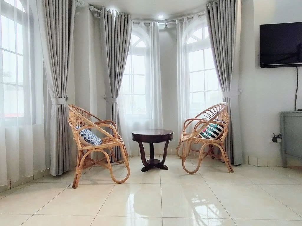 Phòng trọ Studio 38m2 tại PTC House 1 Gia Thượng - Long Biên  - Phòng khách