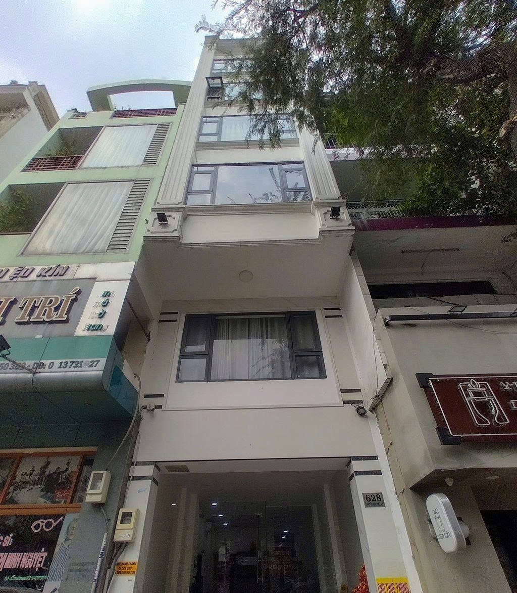 Phòng trọ PTC House Nguyễn Trãi - Quận 5 - Toàn cảnh tòa nhà (*)