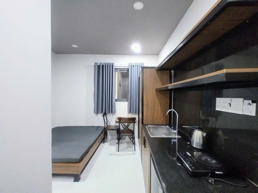 Phòng trọ PTC House Hoàng Kế Viêm - Tân Bình - Phòng (*)