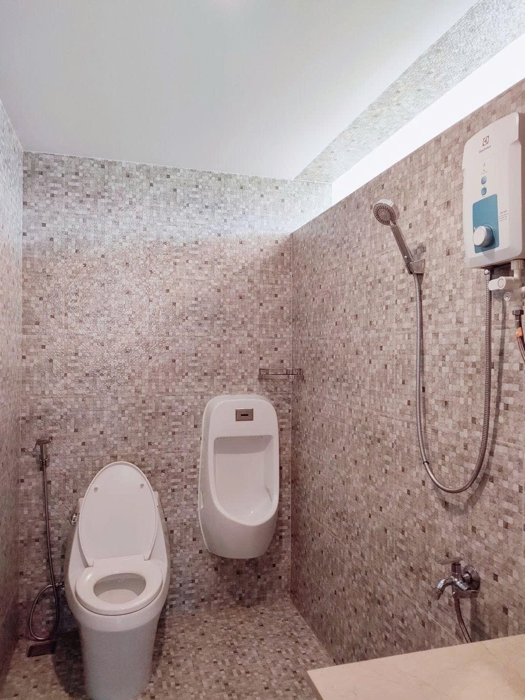 Phòng trọ Studio 45m2 tại PTC House Đường số 53 - Quận 2 - Phòng tắm