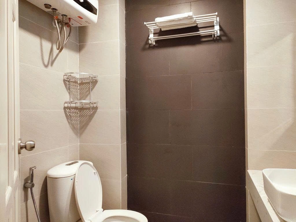 Phòng trọ Studio 30m2 tại PTC House Trần Hưng Đạo 1 - Quận 1 - Phòng tắm