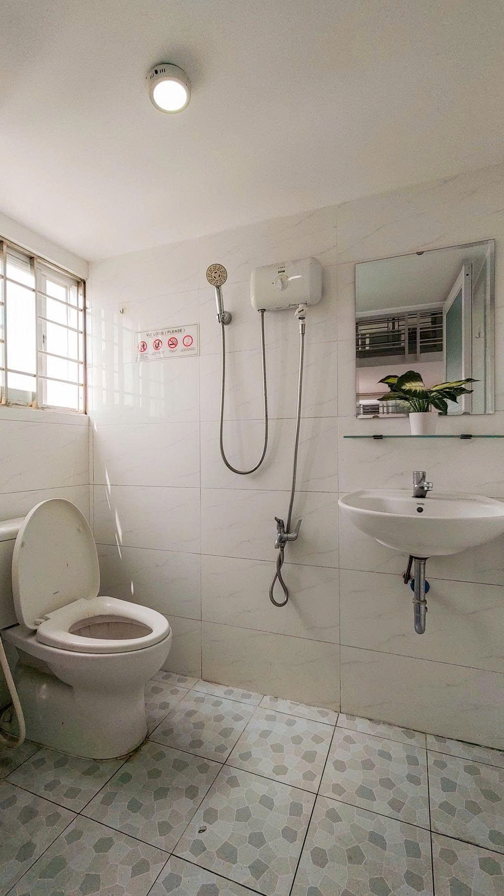 Phòng trọ Duplex 10m2 tại PTC House Nguyễn Thị Xiếu - Quận 7 - Phòng tắm