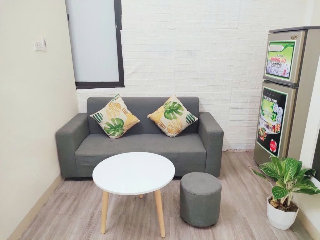 Phòng trọ Studio 35m2 tại PTC House 1 Đường Láng - Đống Đa - Phòng khách