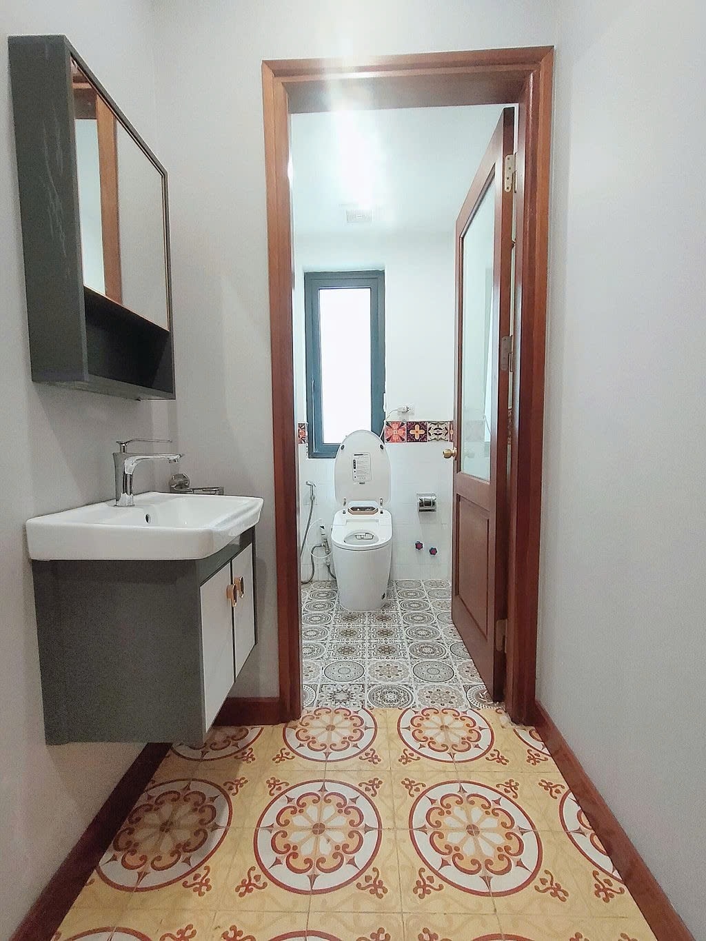 Phòng trọ Studio 75m2 tại PTC House Nguyễn Đình Thi - Tây Hồ - Phòng tắm