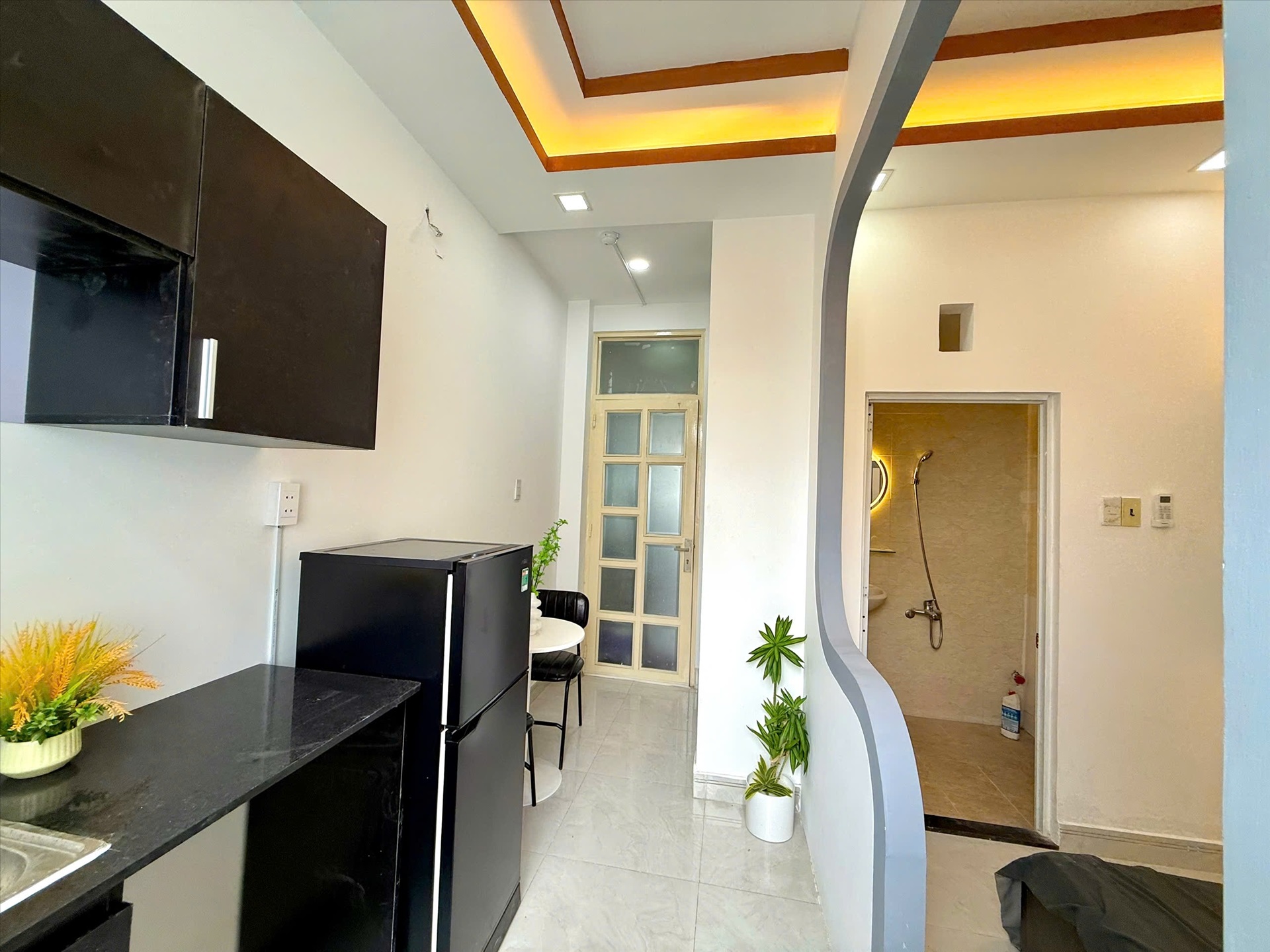 Phòng trọ 1 Phòng ngủ 25m2 tại Quân Home Lạc Long Quân - Tân Bình - Phòng bếp