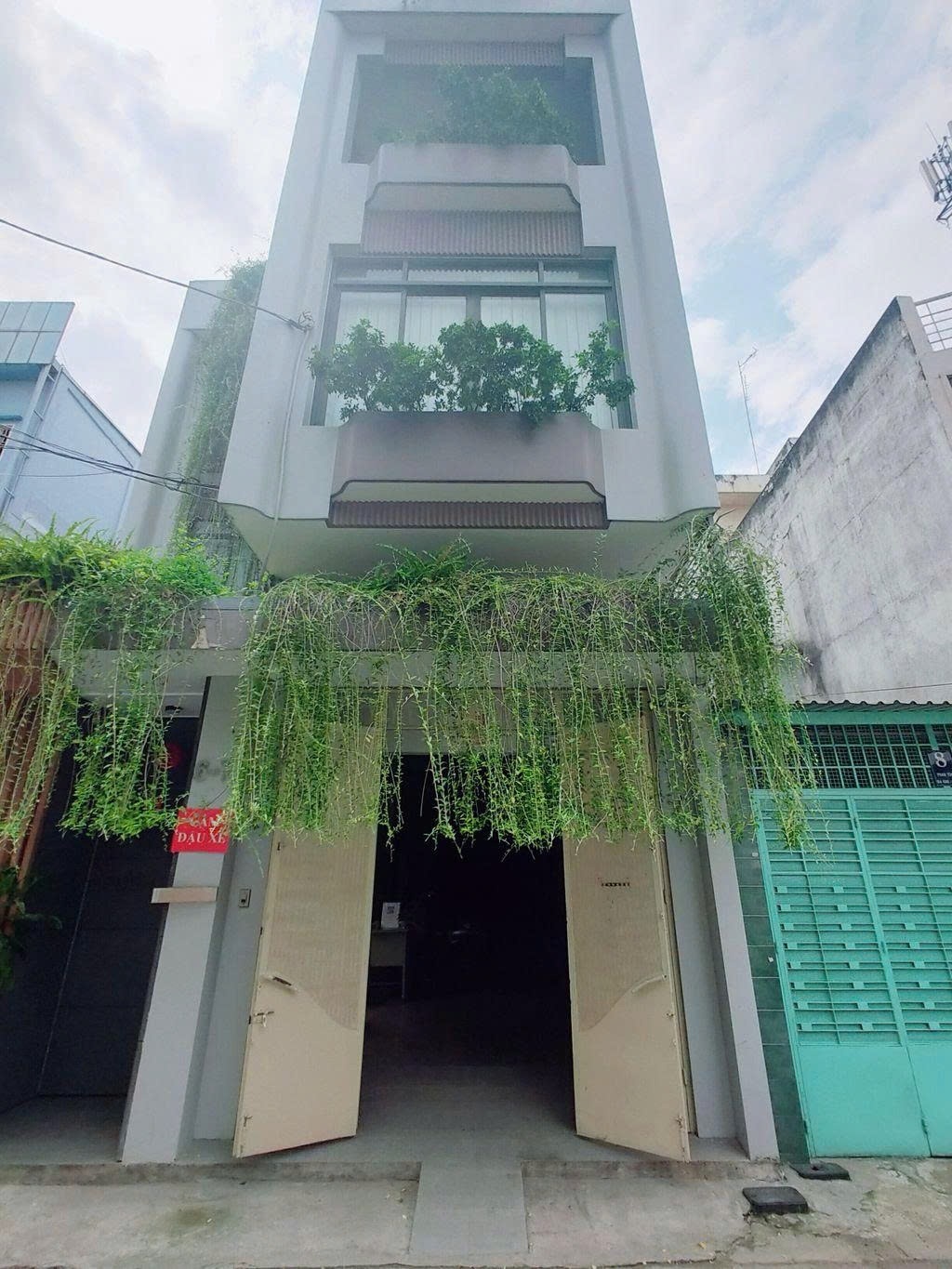 Phòng trọ PTC House Phan Tôn - Quận 1 - Toàn cảnh tòa nhà (*)