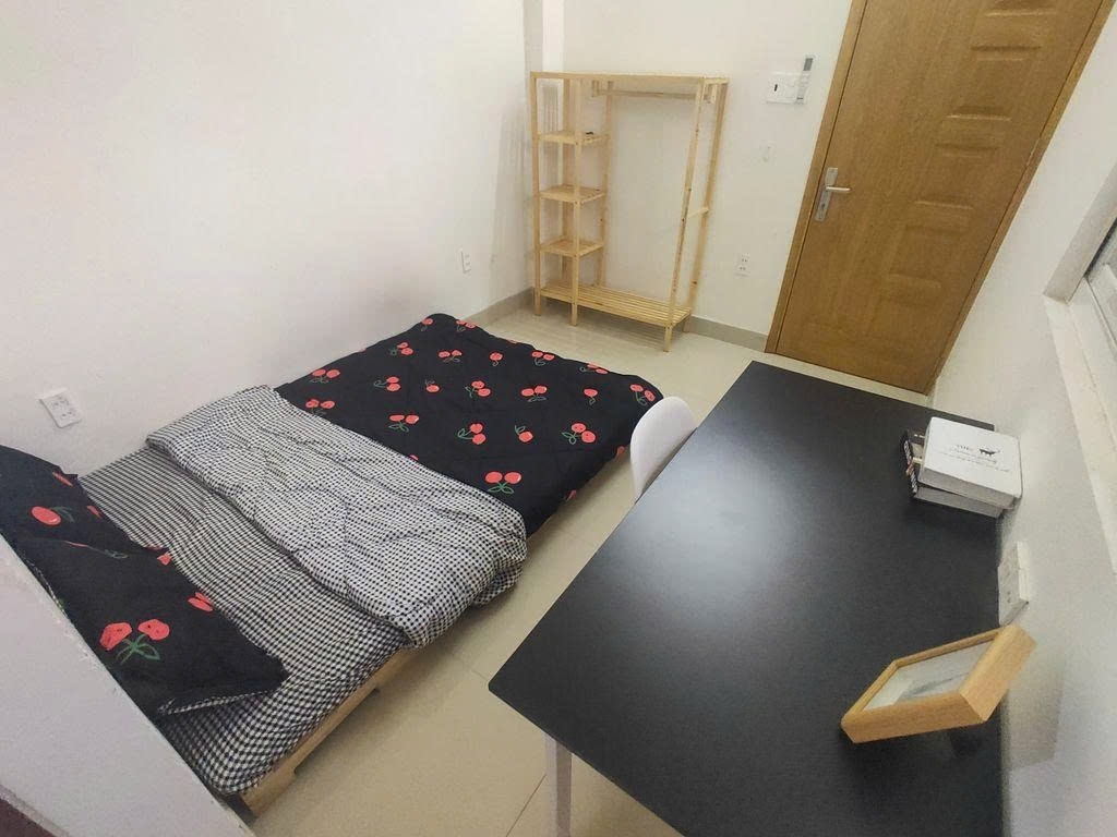 Phòng trọ Studio 20m2 tại PTC House Thép Mới - Tân Bình - Góc làm việc