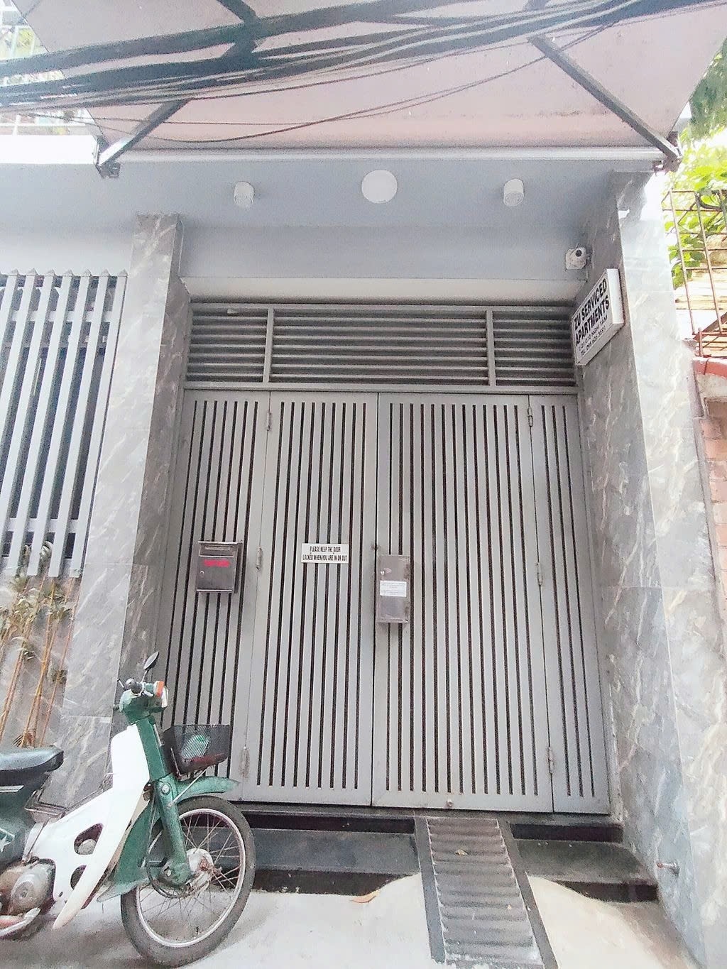 Phòng trọ PTC House Nghi Tàm - Tây Hồ - Toàn cảnh tòa nhà (*)