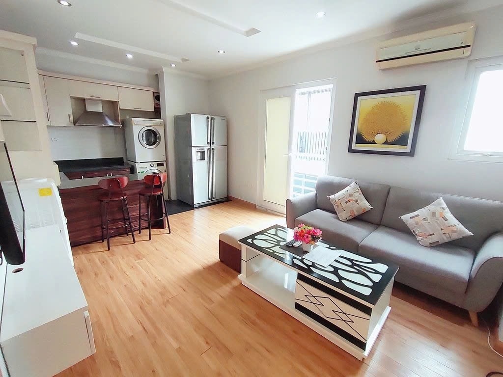 Phòng trọ 1 Phòng ngủ 50m2 tại PTC House Láng Hạ - Ba Đình - Phòng khách