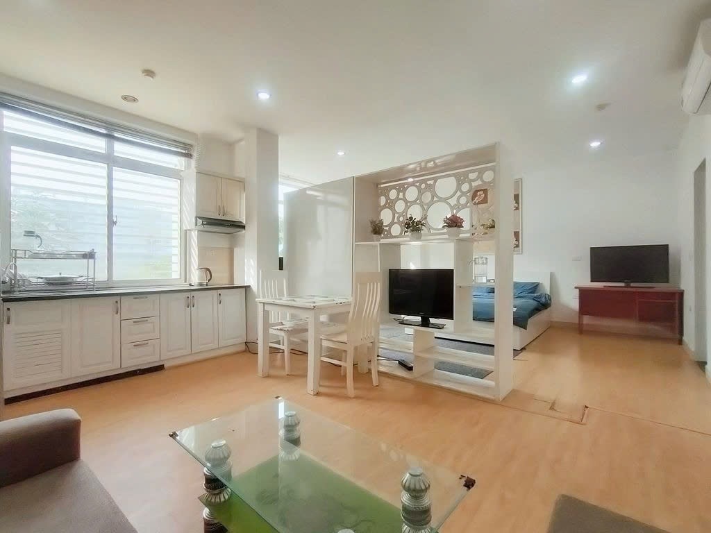 Phòng trọ Studio 50m2 tại PTC House Dịch Vọng - Cầu Giấy - Phòng khách