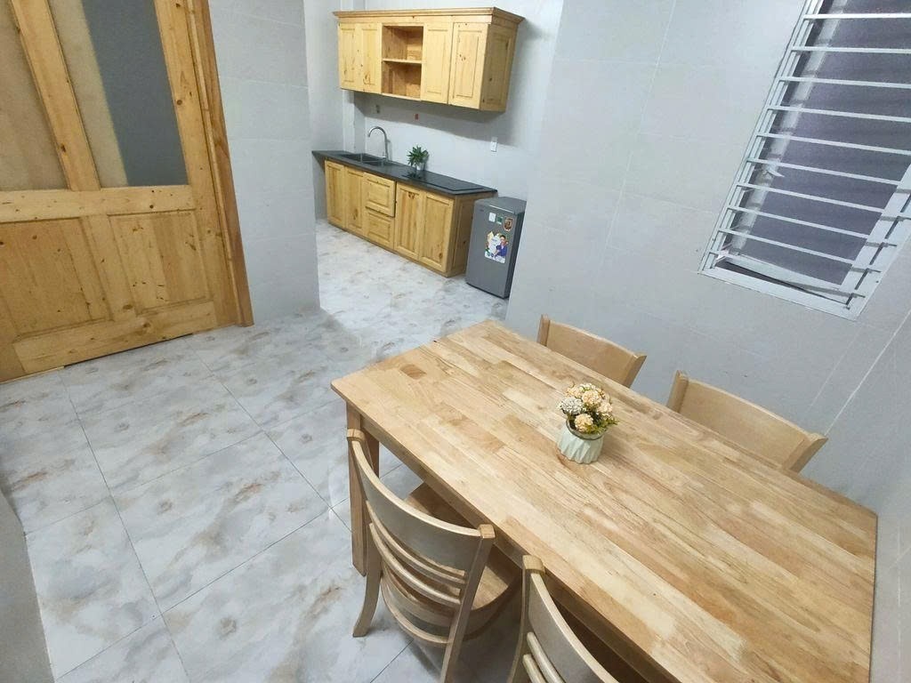 Phòng trọ PTC House Lã Xuân Oai - Quận 9 - Phòng (*)