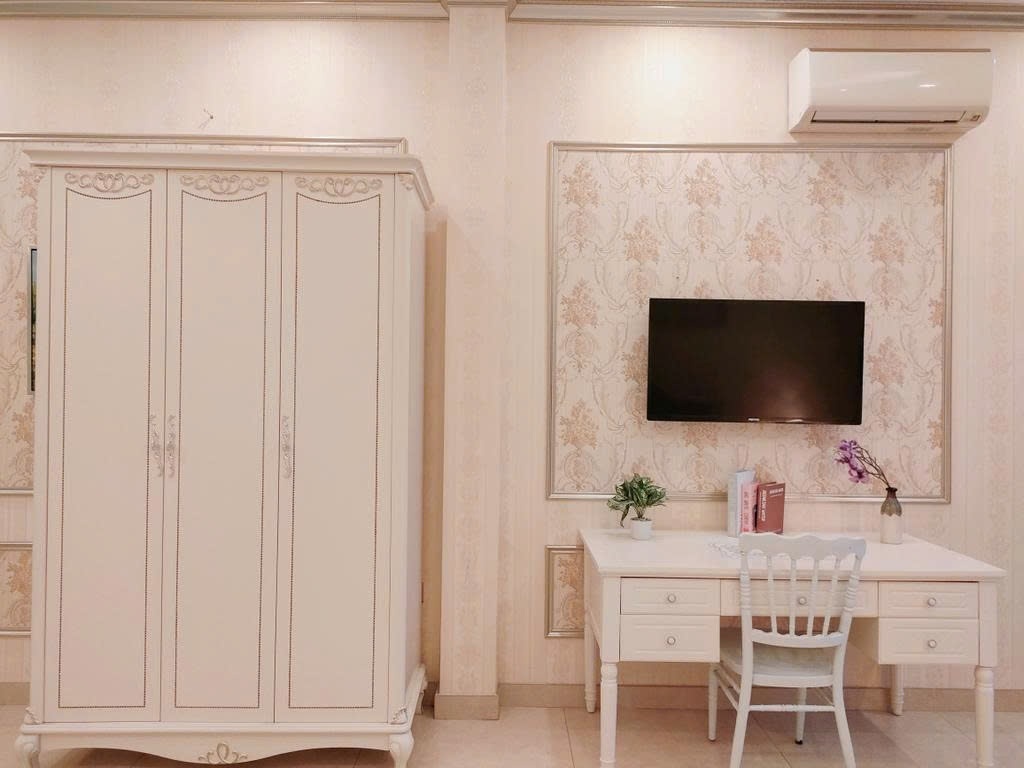 Phòng trọ Studio 40m2 tại PTC House Lê Lai - Quận 1 - Góc làm việc