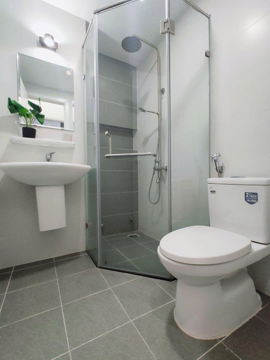 Phòng trọ Studio 15m2 tại PTC House 1 Phó Đức Chính - Quận 1 - Phòng tắm