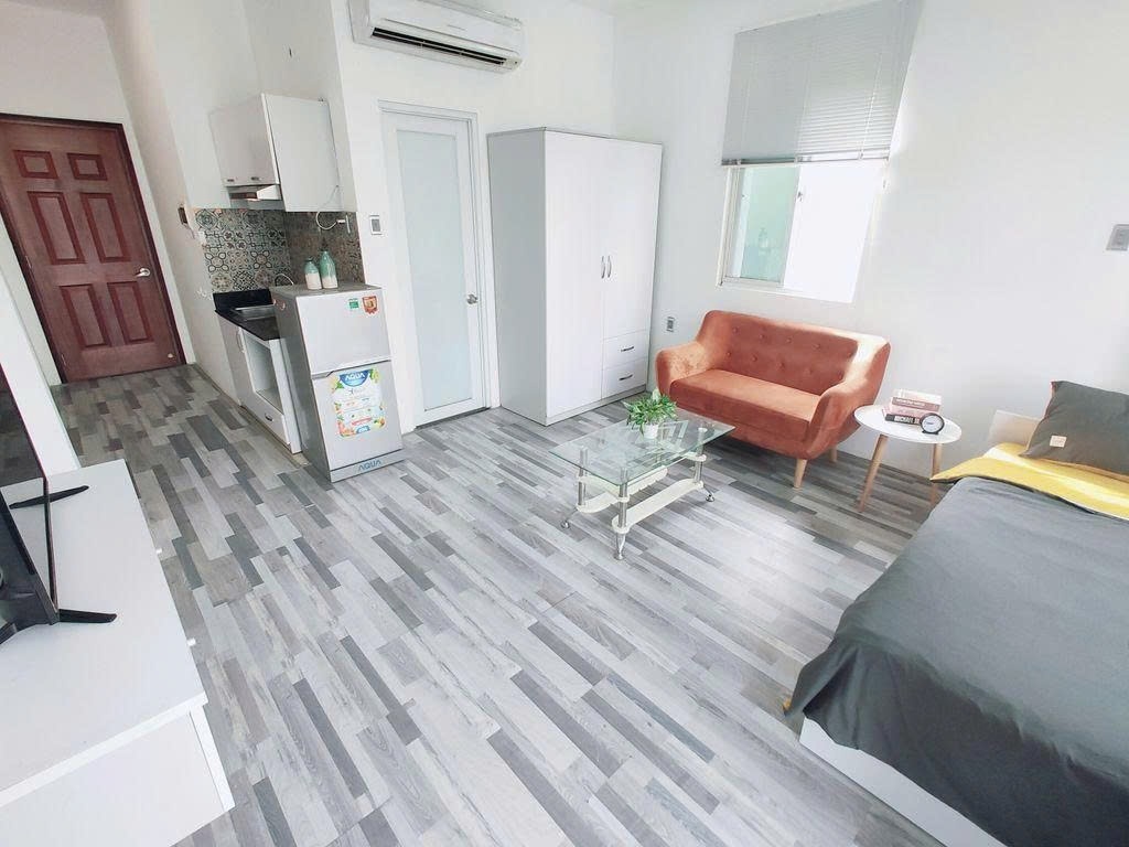 Phòng trọ Studio 25m2 tại PTC House Hồ Hảo Hớn 1- Quận 1 - Phòng khách