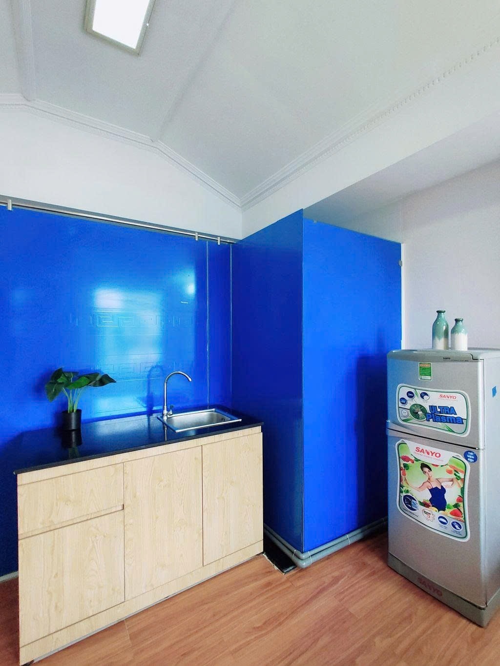 Phòng trọ PTC House 1 Cách Mạng Tháng 8 - Quận 1 - Phòng (*)