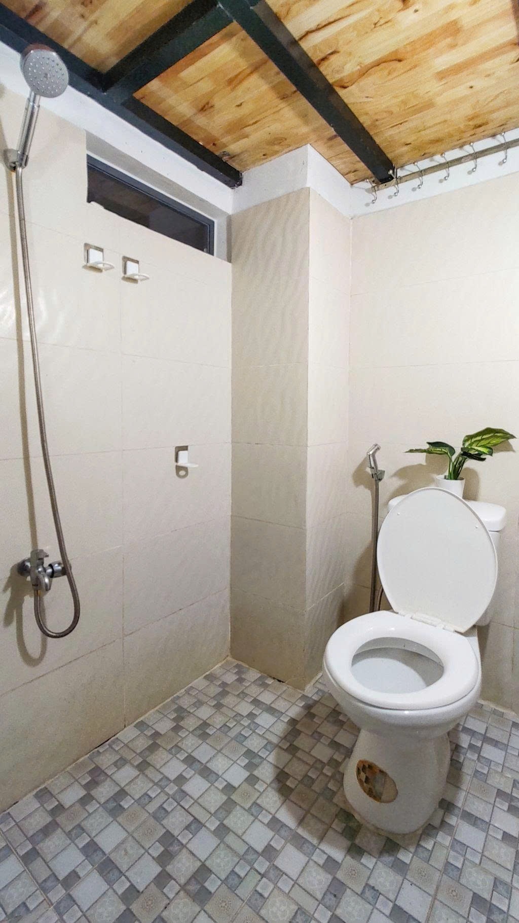 Phòng trọ Duplex 10m2 tại PTC House 1 Đường số 47 - Quận 7 - Phòng tắm