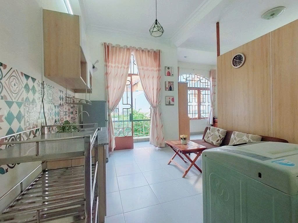 Phòng trọ 1 Phòng ngủ 30m2 tại PTC House Nguyễn Cảnh Dị - Tân Bình - Phòng khách