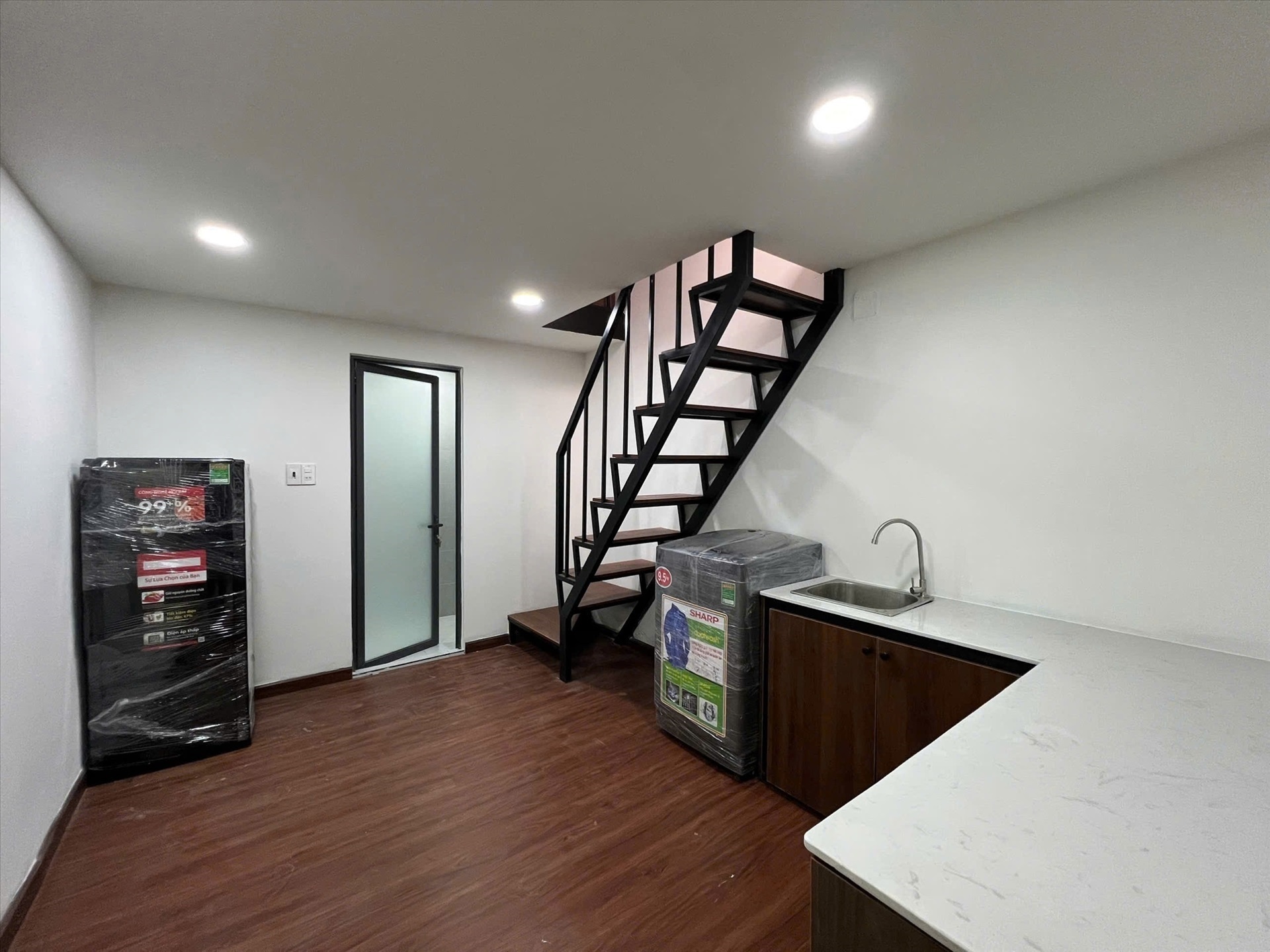 Phòng trọ Duplex 25m2 tại V&J co Home Dương Quảng Hàm - Gò Vấp - Phòng bếp