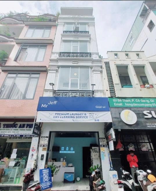 Phòng trọ PTC House 1 Đề Thám - Quận 1 - Toàn cảnh tòa nhà (*)