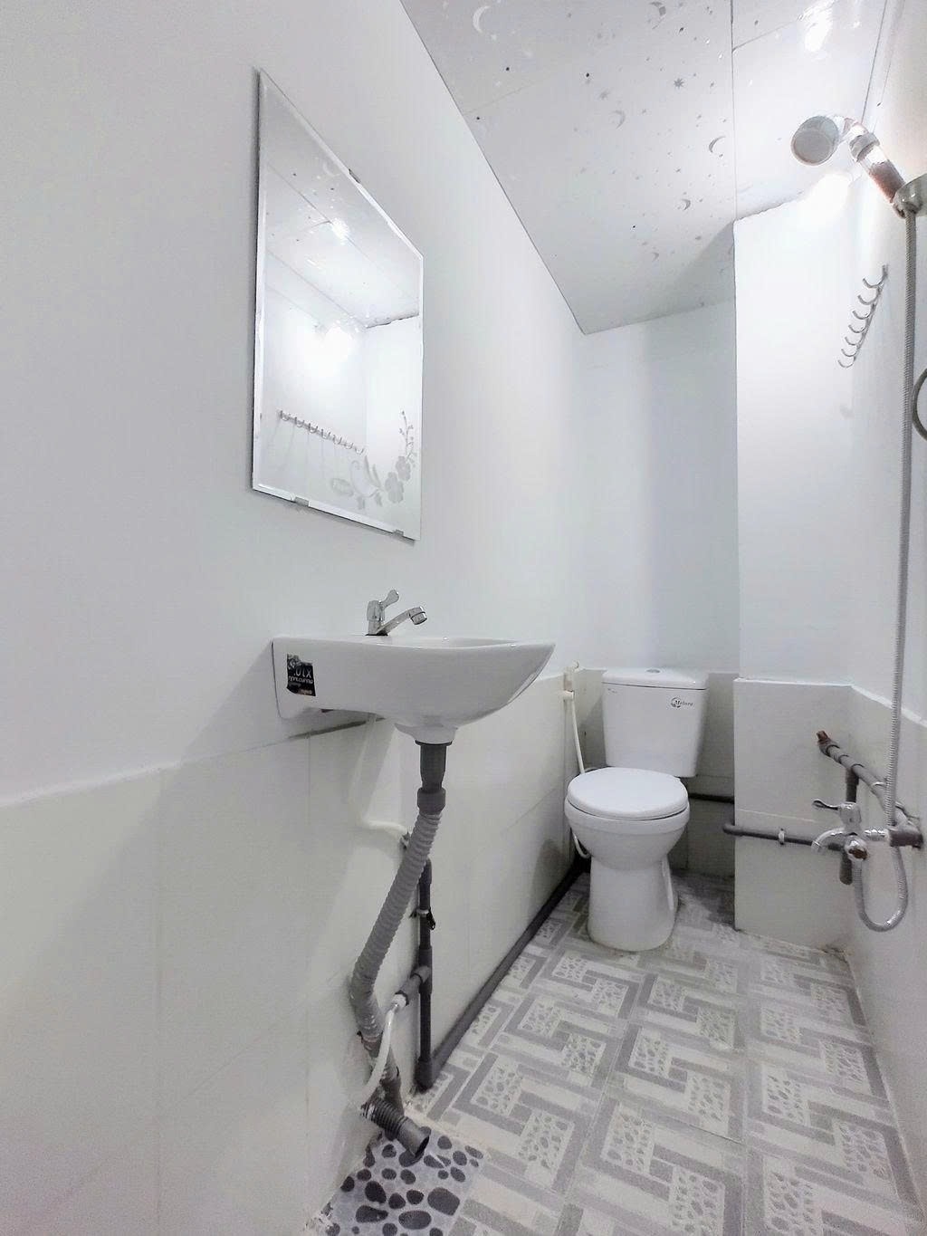 Phòng trọ Duplex 18m2 tại PTC House Bùi Đình Túy - Bình Thạnh - Phòng tắm