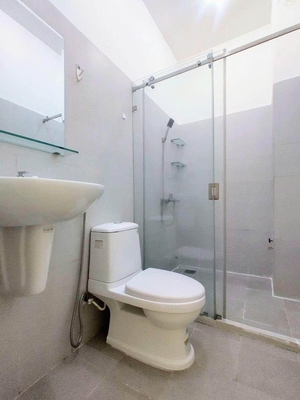 Phòng trọ 1 Phòng ngủ 40m2 tại PTC House Ký Con - Quận 1  - Phòng tắm