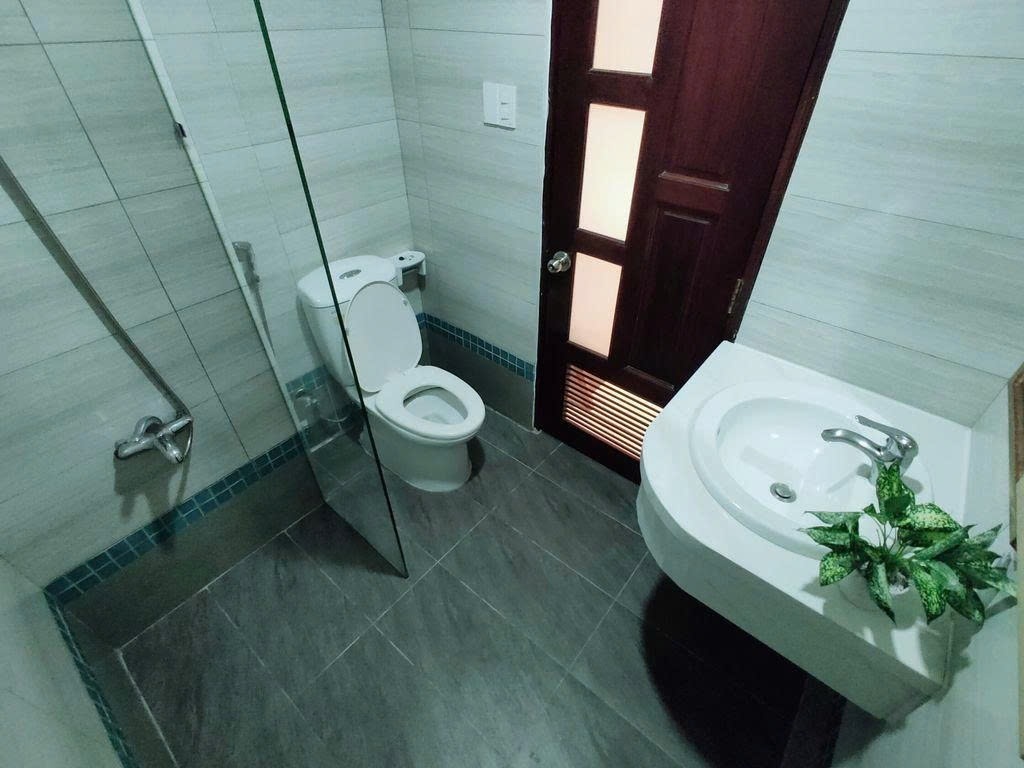 Phòng trọ Studio 25m2 tại PTC House 2 Cách Mạng Tháng 8 - Quận 1 - Phòng tắm