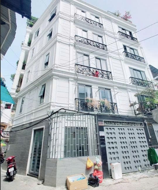 Phòng trọ PTC House Huỳnh Tịnh Của - Quận 3 - Toàn cảnh tòa nhà (*)