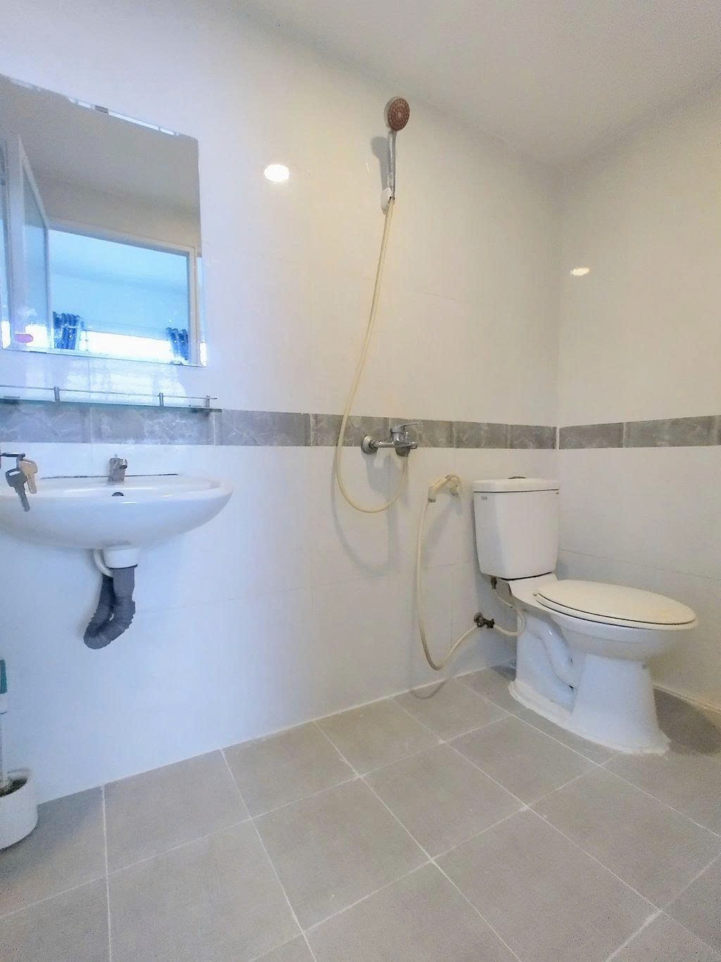 Phòng trọ Studio 20m2 tại PTC House Cộng Hoà - Tân Bình - Phòng tắm