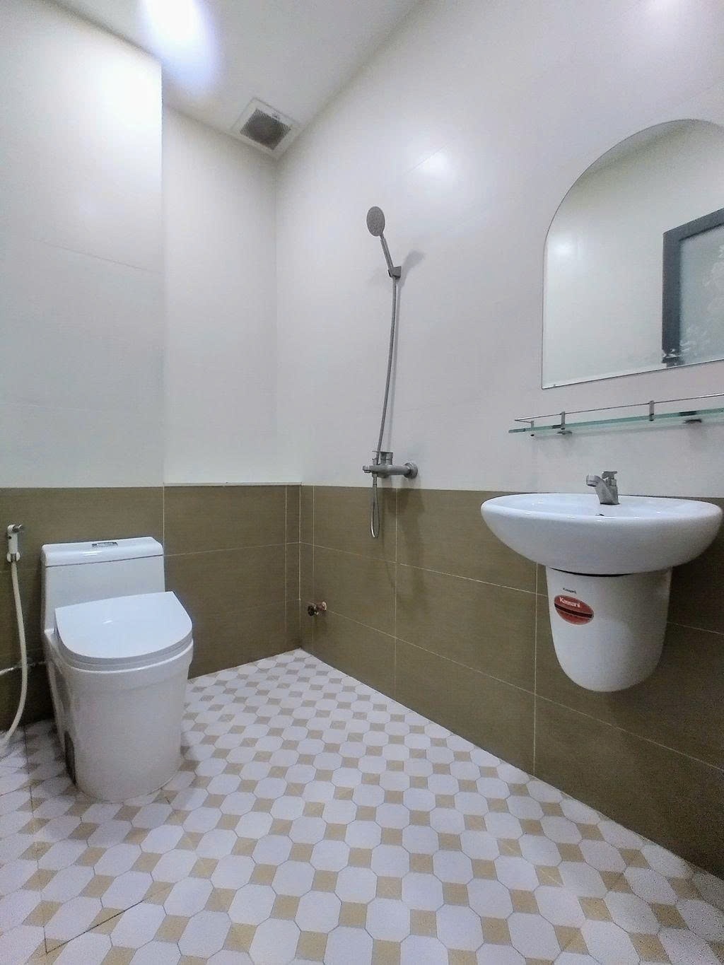 Phòng trọ Studio 18m2 tại PTC House An Dương Vương - Quận 6 - Phòng tắm