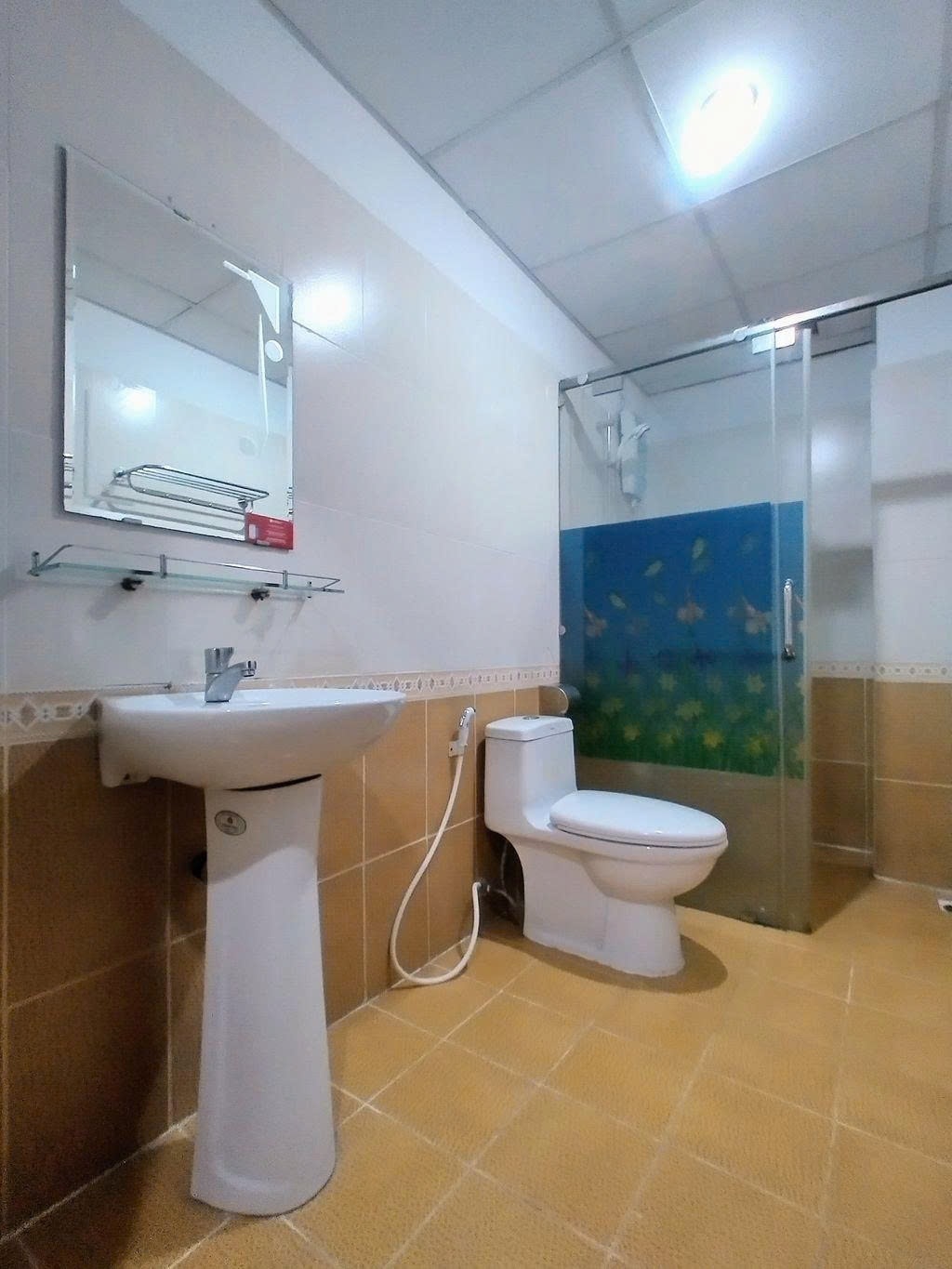 Phòng trọ Studio 30m2 tại PTC House 1 Hồng Hà - Tân Bình - Phòng tắm