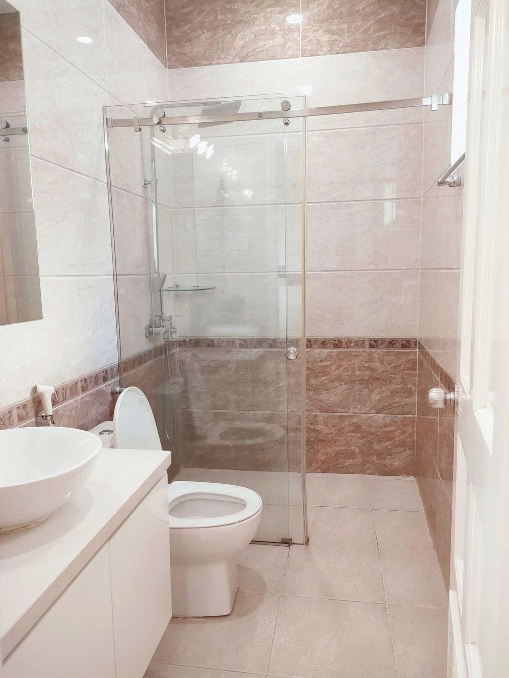 Phòng trọ Studio 25m2 tại PTC House 2 Trần Đình Xu - Quận 1 - Phòng tắm