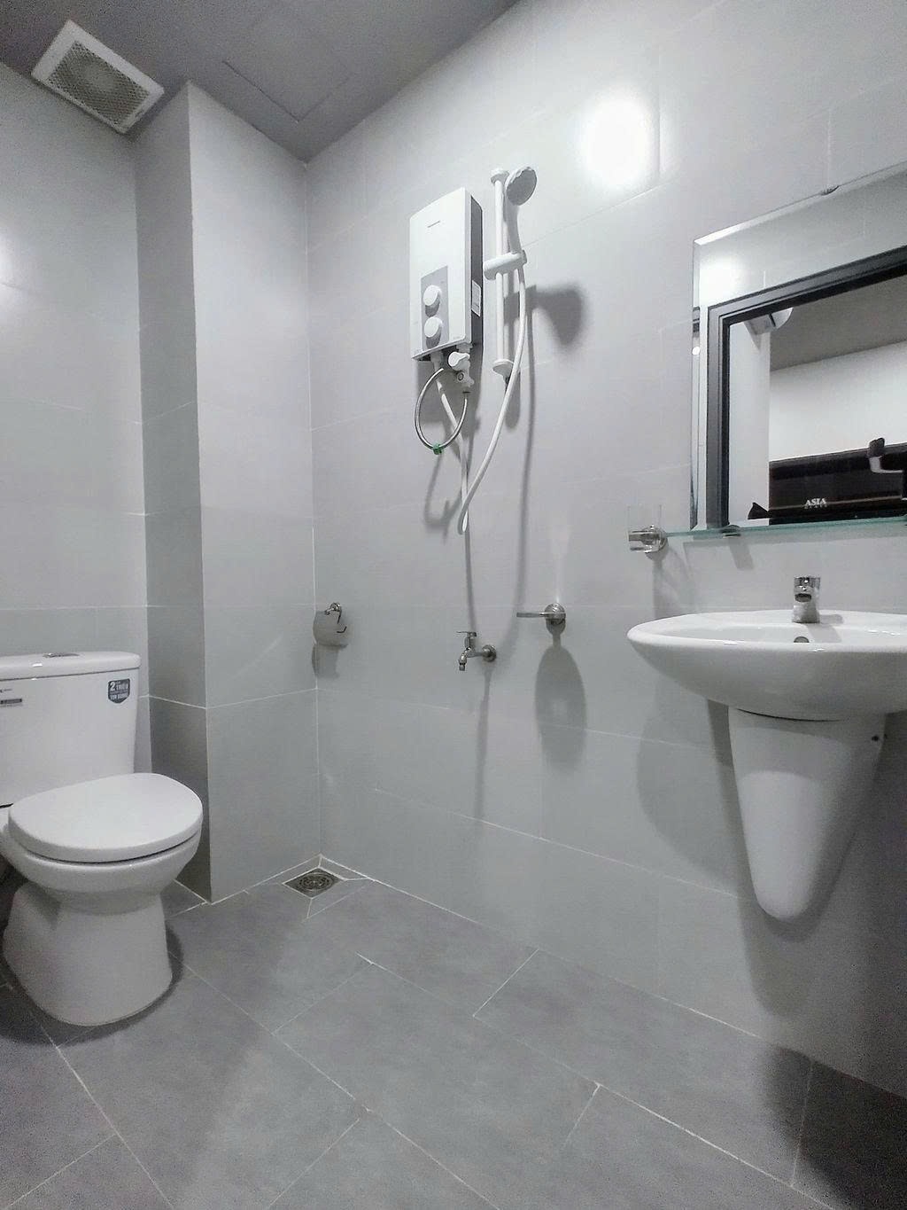 Phòng trọ Studio 20m2 tại PTC House Hoàng Kế Viêm - Tân Bình - Phòng tắm