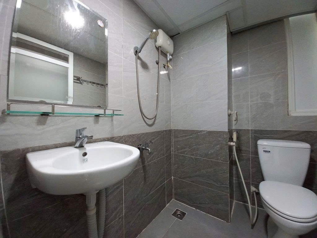 Phòng trọ Duplex 20m2 tại PTC House Cao Thị Chính - Quận 7 - Phòng tắm