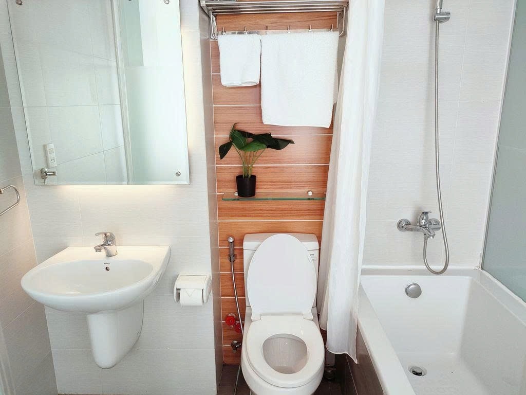 Phòng trọ 1 Phòng ngủ 40m2 tại PTC House Nguyễn Trường Tộ - Quận 4 - Phòng tắm