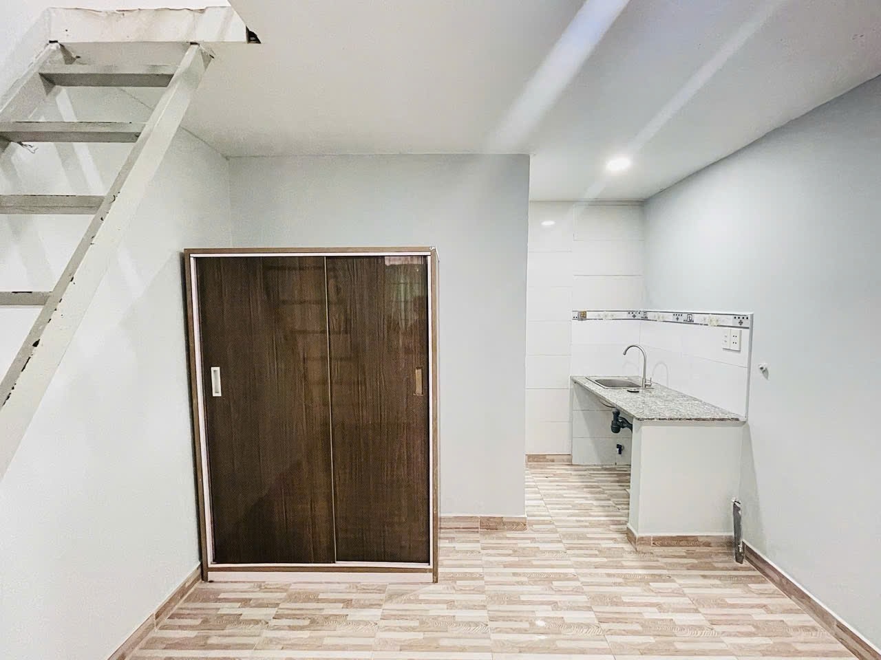 Phòng trọ Duplex 25m2 tại AC Home Phạm Văn Bạch - Tân Bình - Phòng khách